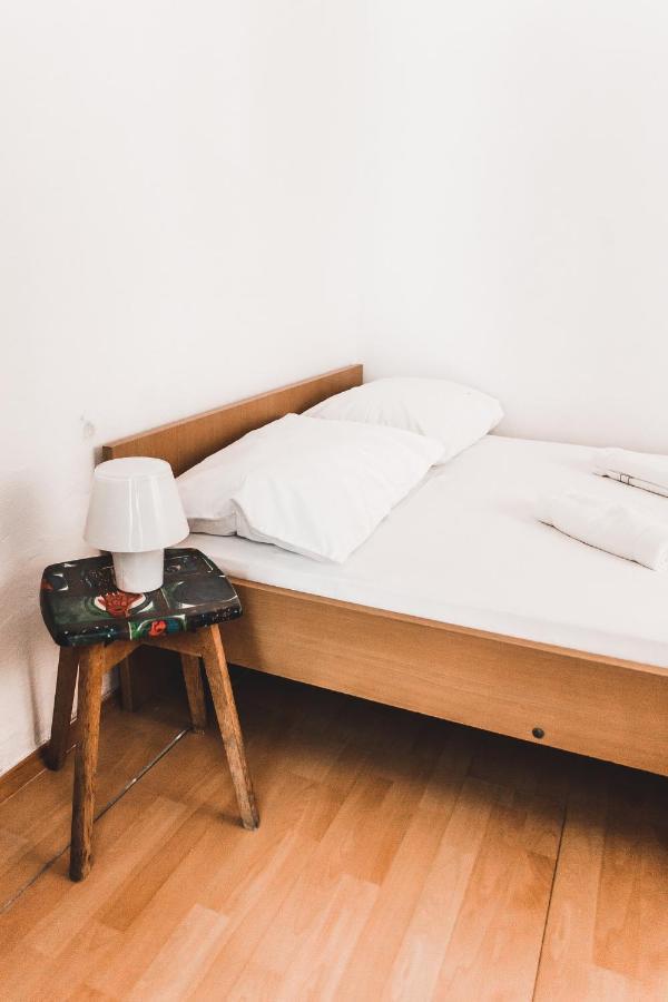 Apartmani Males 로고즈니차 외부 사진
